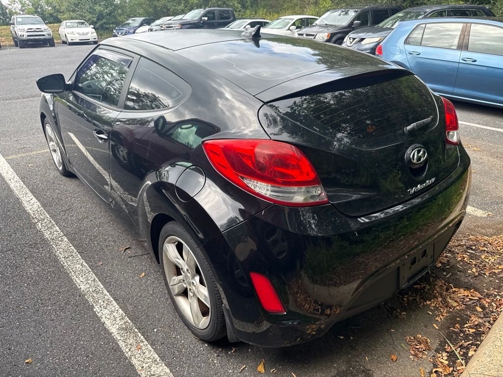 Used 2012 Black Hyundai Base image 3