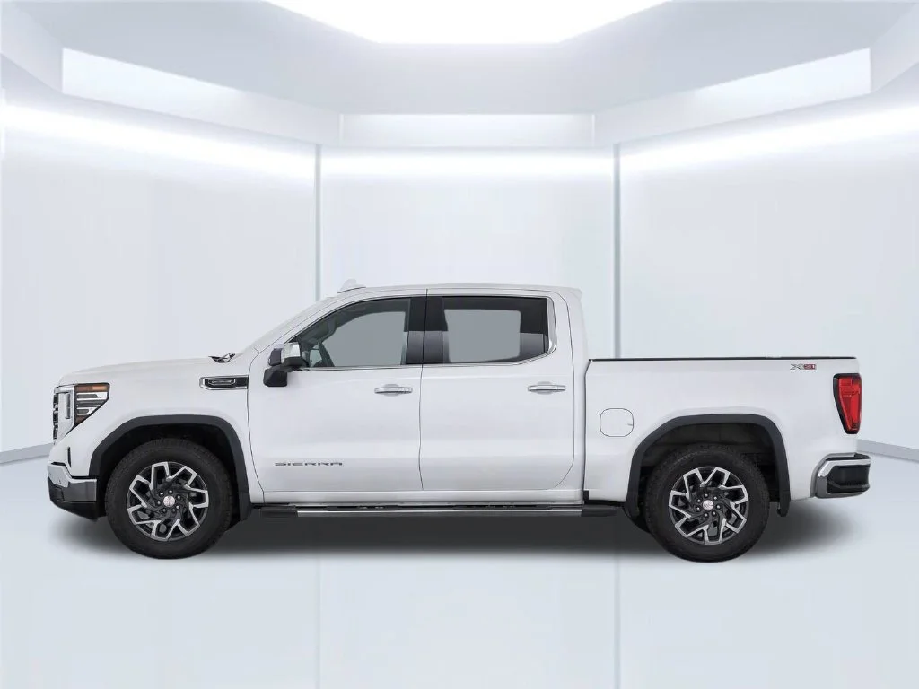Certified Used 2022 White GMC SLT image 10