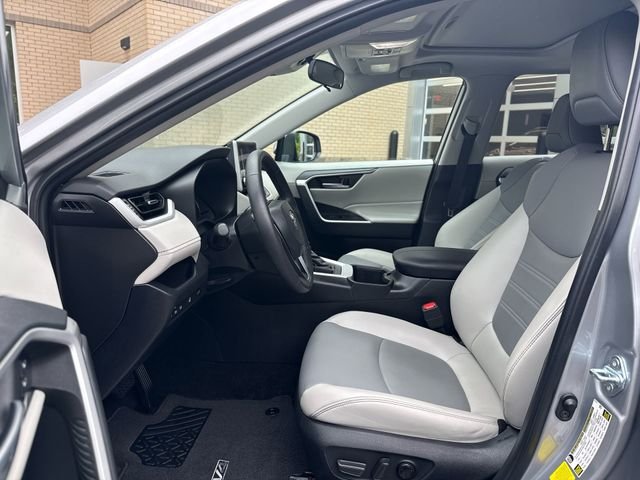 Used 2023 Silver Toyota XLE Premium image 11