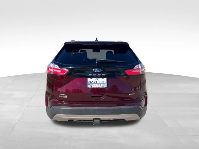 Used 2022 Red Ford SEL image 5