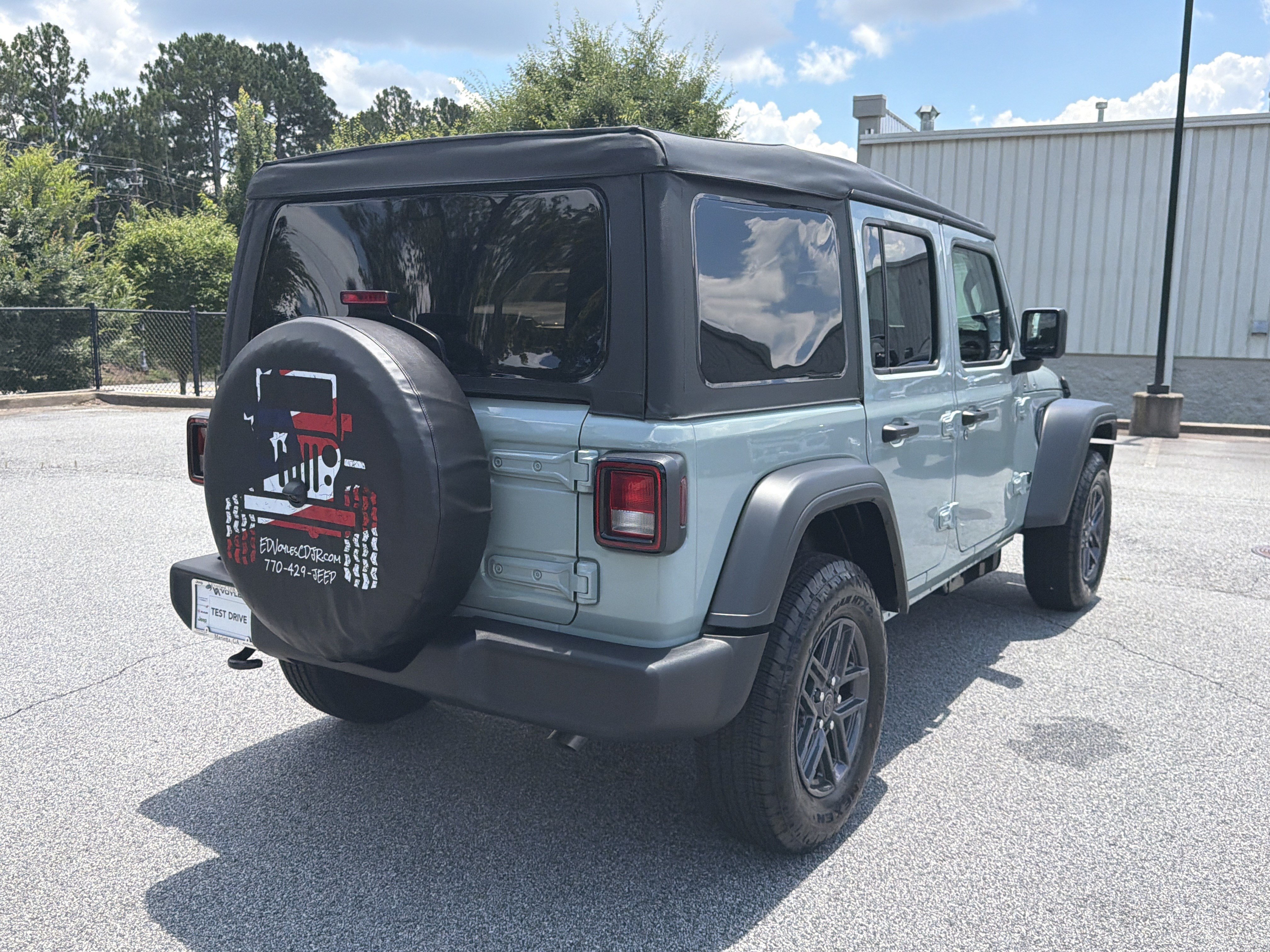 New 2026 Earl Clearcoat Jeep Sport image 8