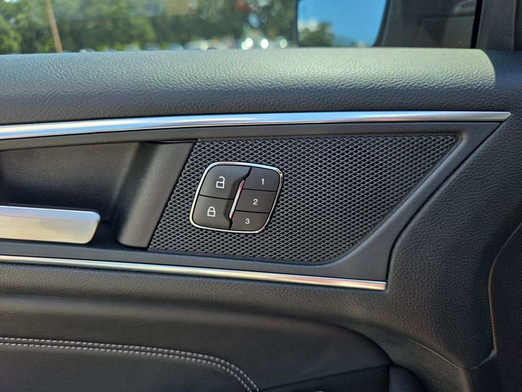 2018 Ford Edge Titanium - Photo 18
