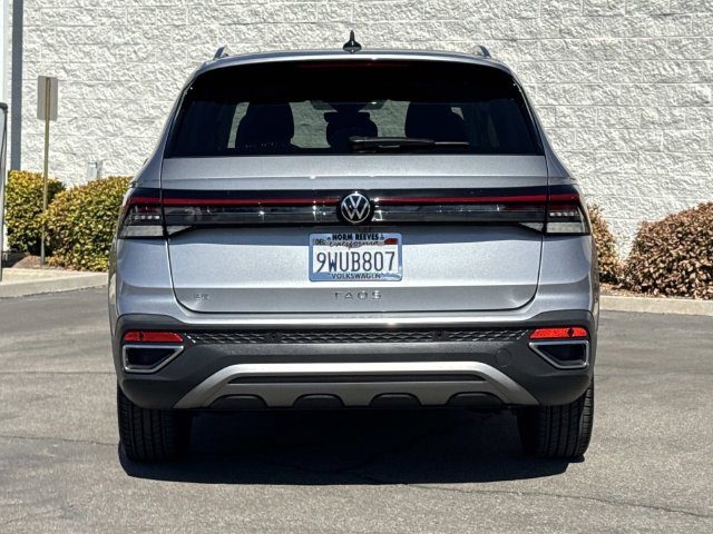 Certified Used 2025 Silver Volkswagen 1.5T SE image 4