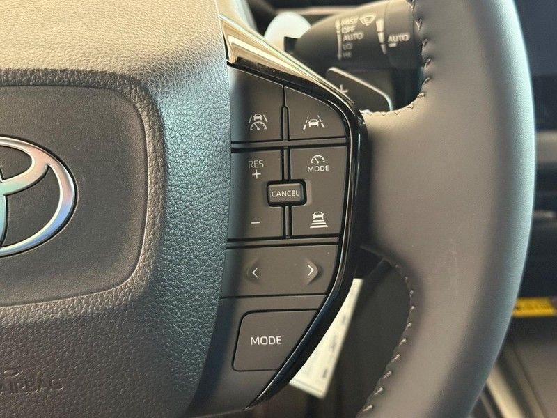 New 2026 Wind Chill Pearl Toyota XLE image 16
