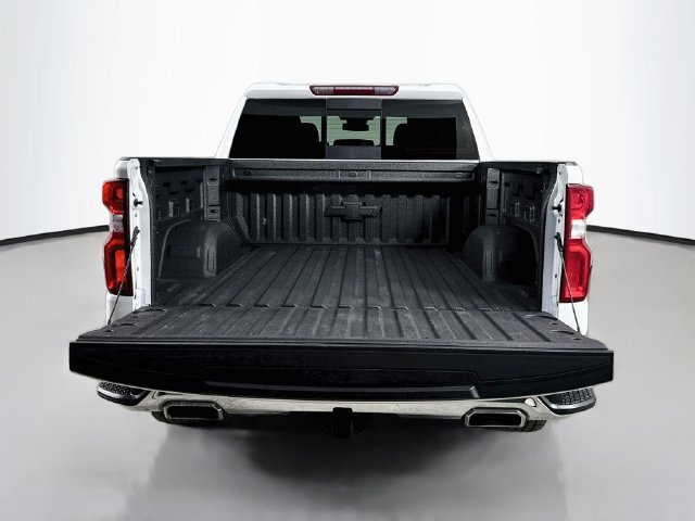 Used 2022 IRIDESCENT PEARL TRICOAT Chevrolet LTZ image 29