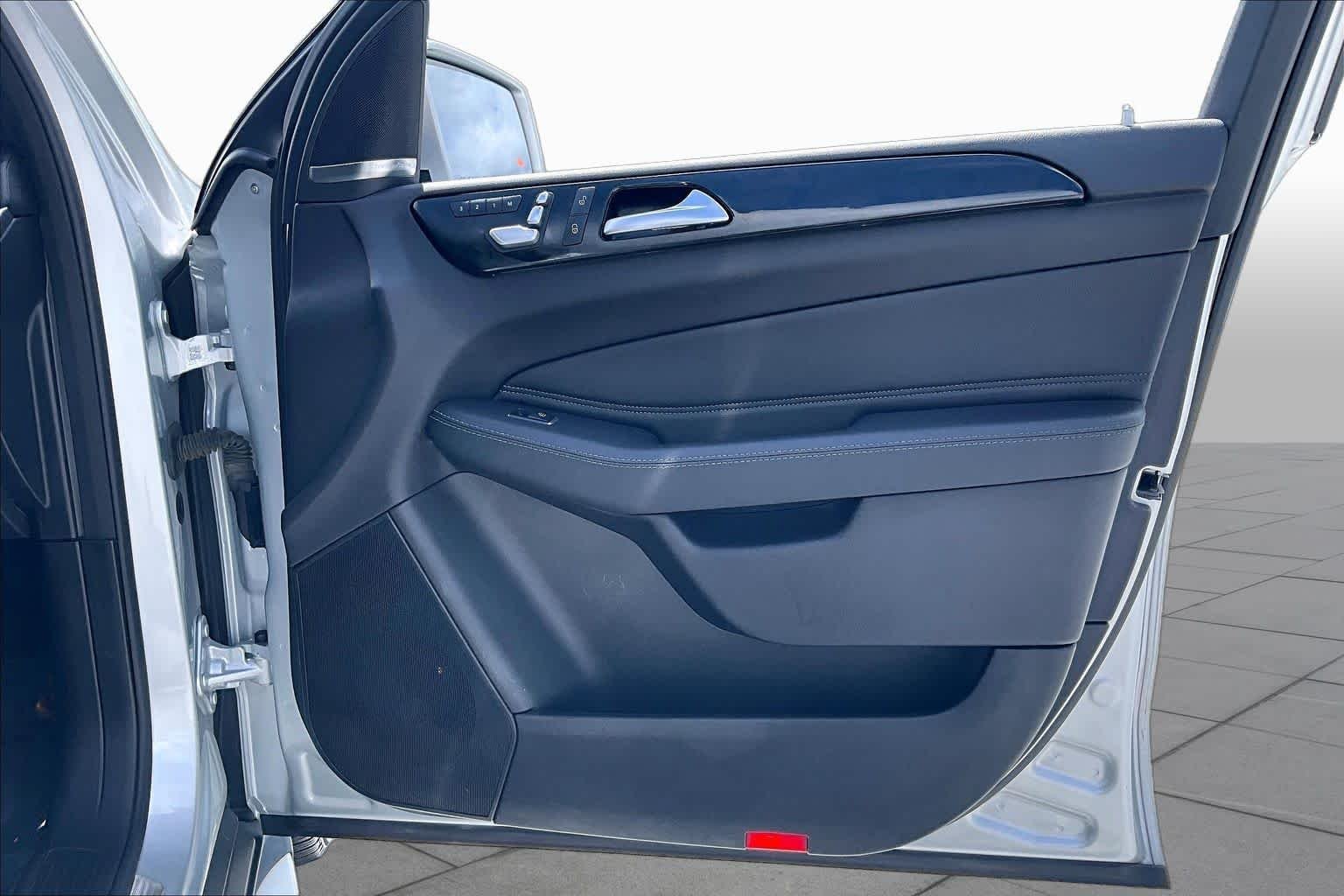 Used 2019 Iridium Silver Metallic Mercedes-Benz GLS 450 image 23