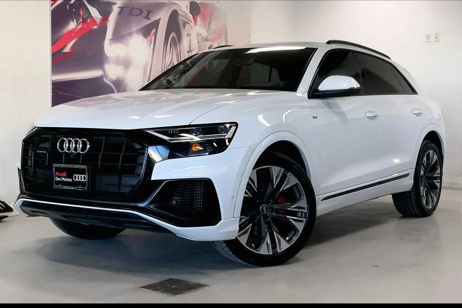 2021 Audi Q8 55 Premium Plus Tiptonic quattro's photo