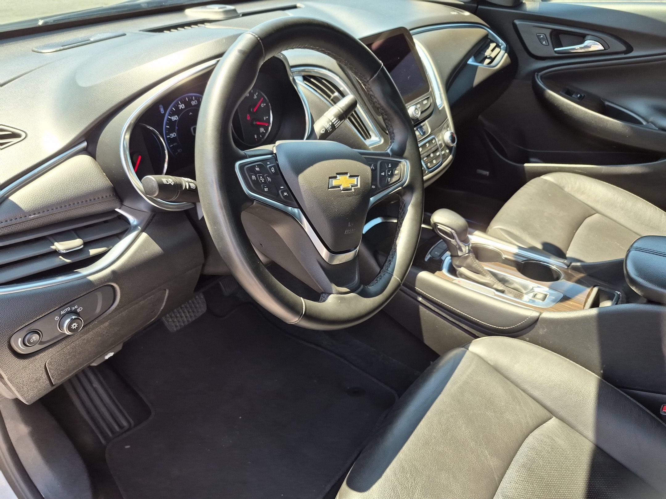Used 2024 Summit White Chevrolet 2LT image 16