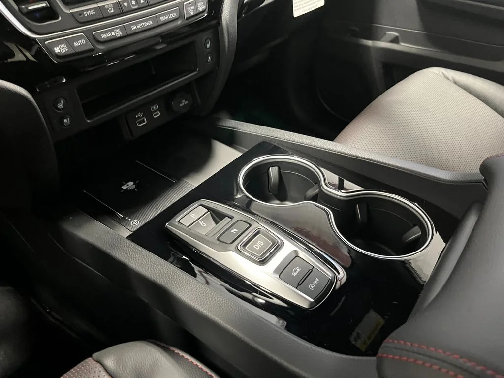 New 2026 Platinum White Honda Black Edition image 22