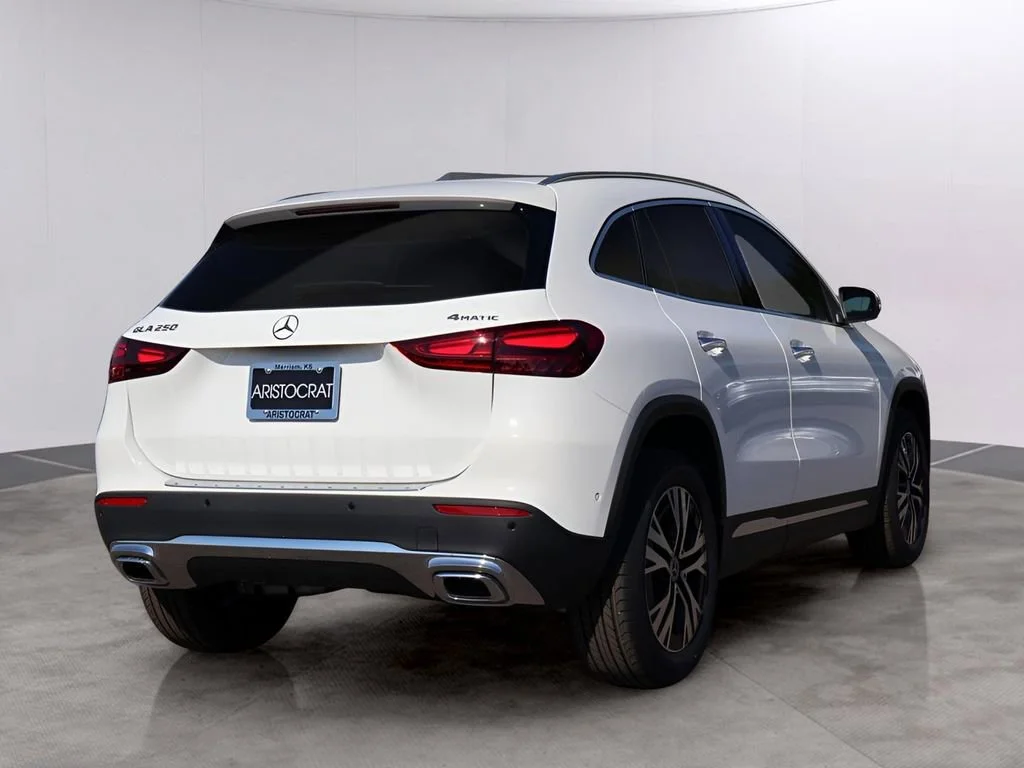 New 2026 Polar White Mercedes-Benz GLA 250 image 46