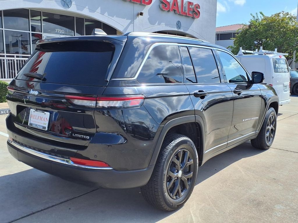 Used 2024 Black Jeep Limited image 7