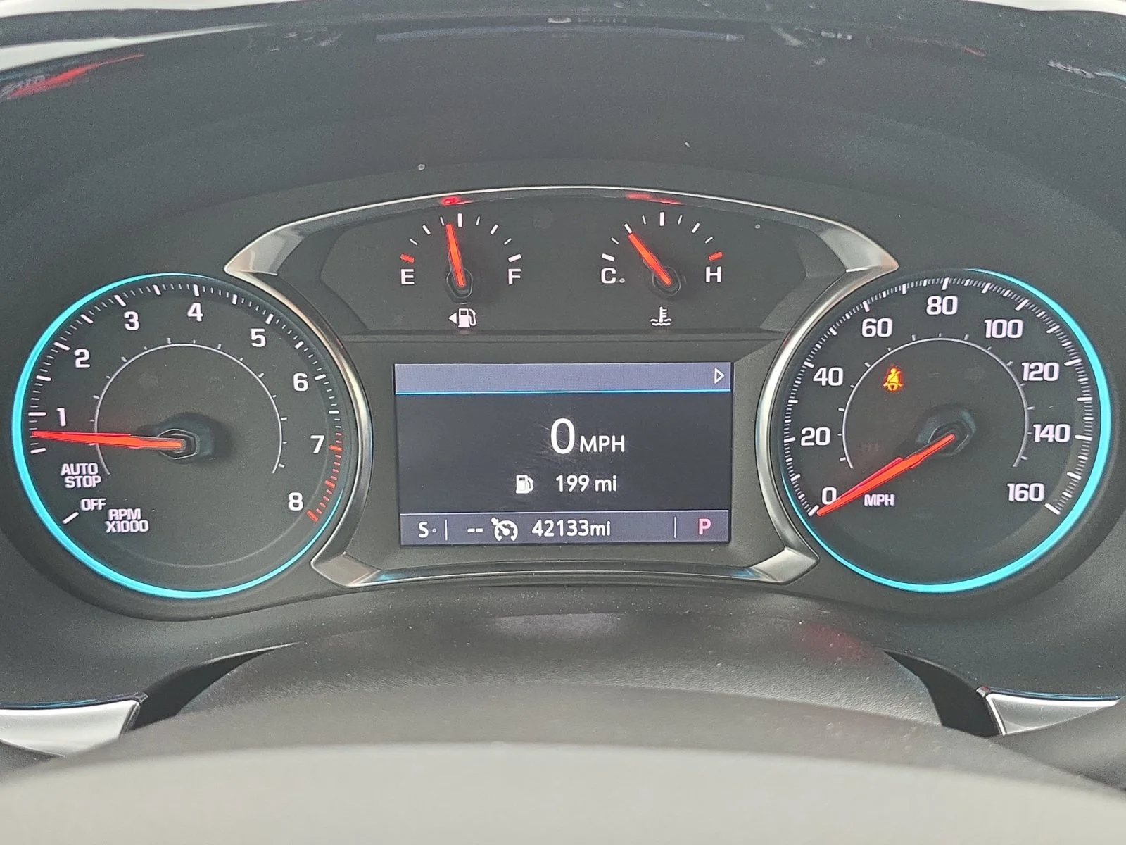 Used 2024 Sterling Gray Metallic Chevrolet LT Cloth image 18