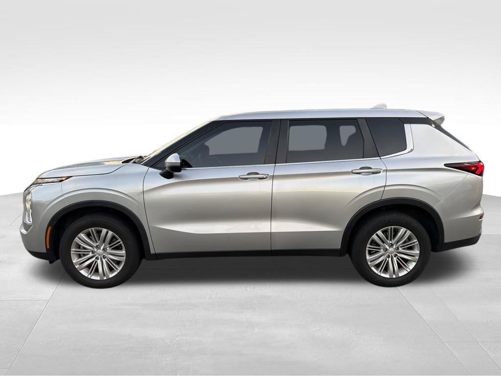 Used 2022 Silver Mitsubishi ES image 2