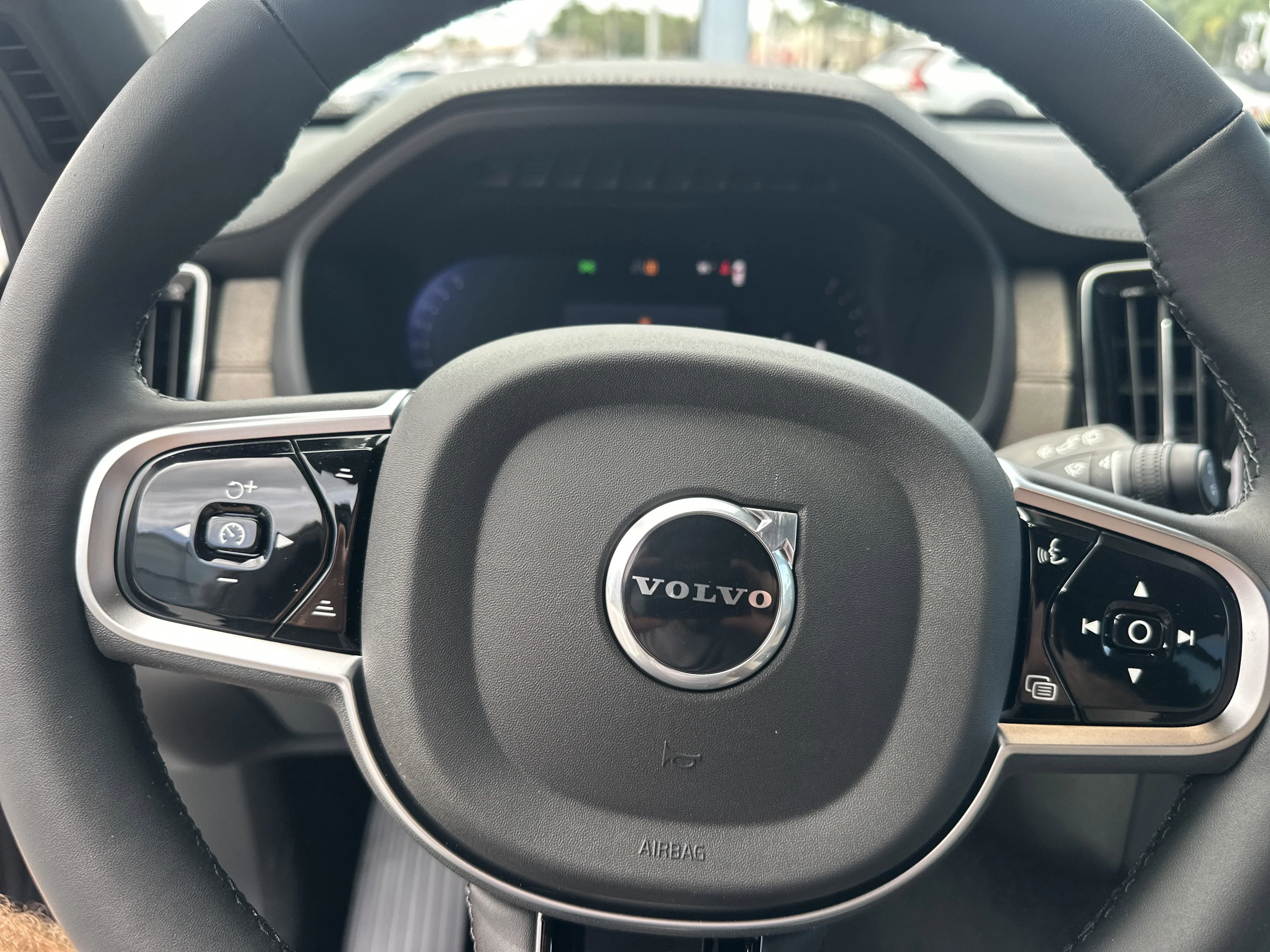 2026 Volvo XC90 Plus - Photo 19