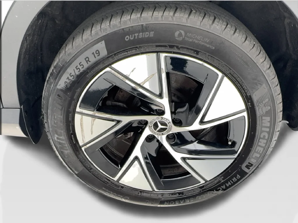 Used 2023 Silver Mercedes-Benz GLC 300 image 14
