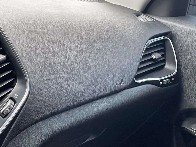 Certified Used 2019 Diamond Black Jeep Latitude Plus image 30