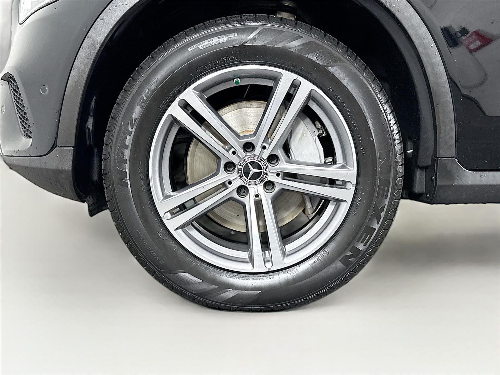Used 2022 Black Mercedes-Benz GLC 300 image 44