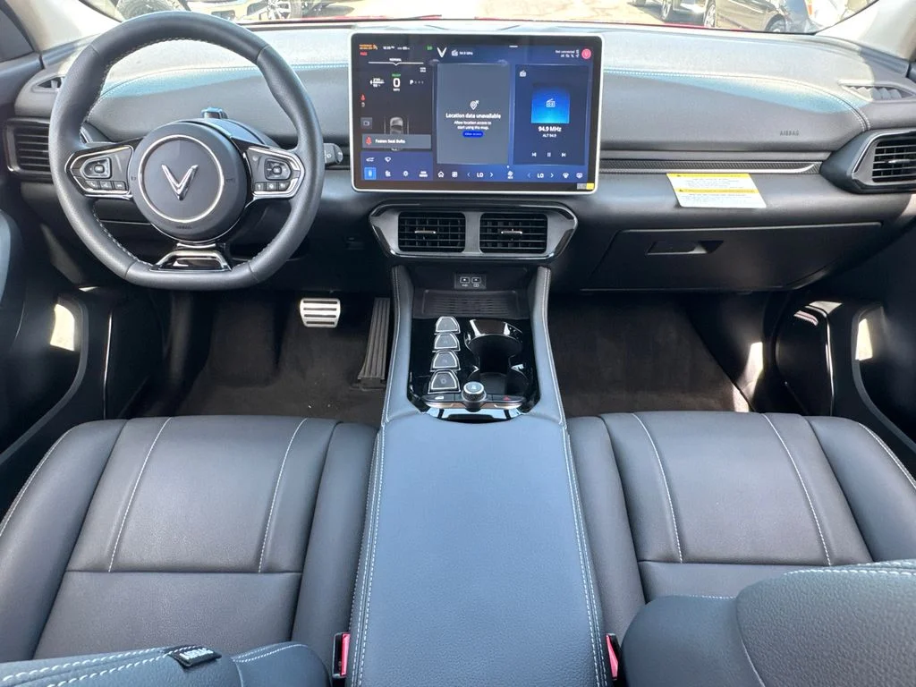 2025 VinFast VF 8 Eco - Photo 21