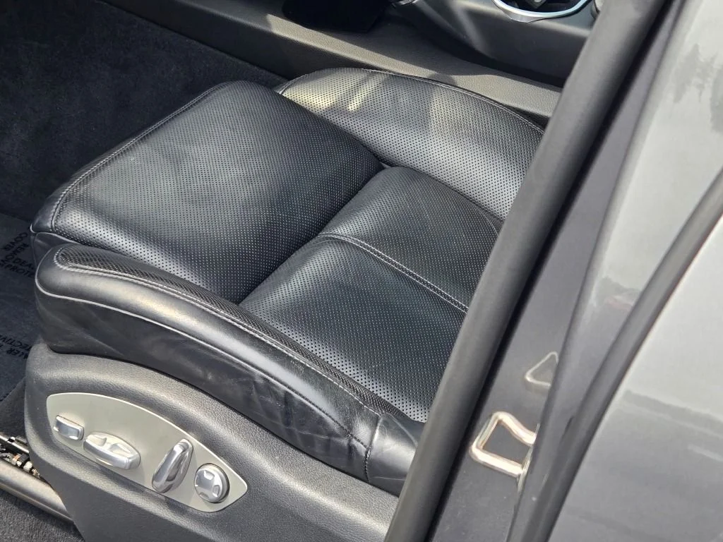 Used 2017  Porsche S image 25