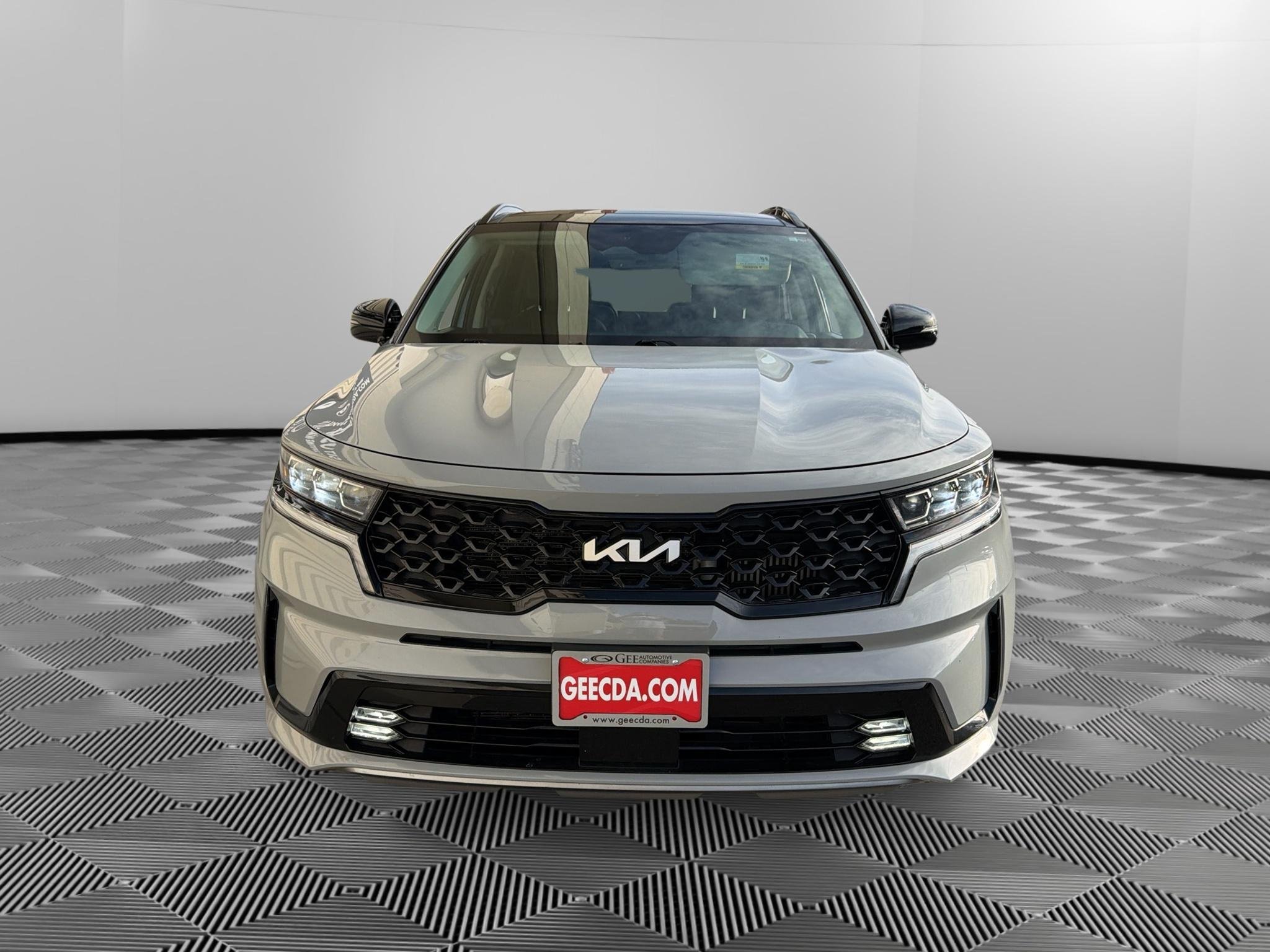 Certified Used 2023 Wolf Gray Kia SX image 3