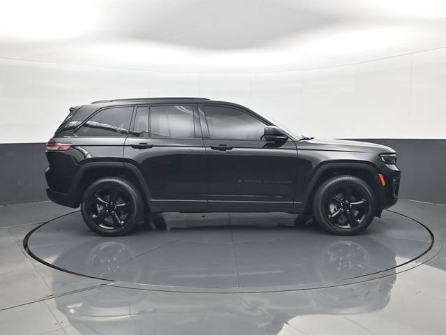 Used 2025 Black Jeep Limited 4x4 image 4
