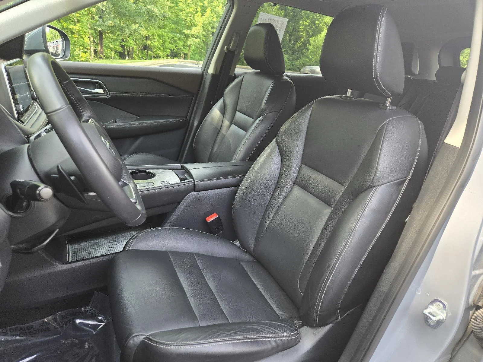 Used 2021 Boulder Gray Pearl Nissan SL image 13