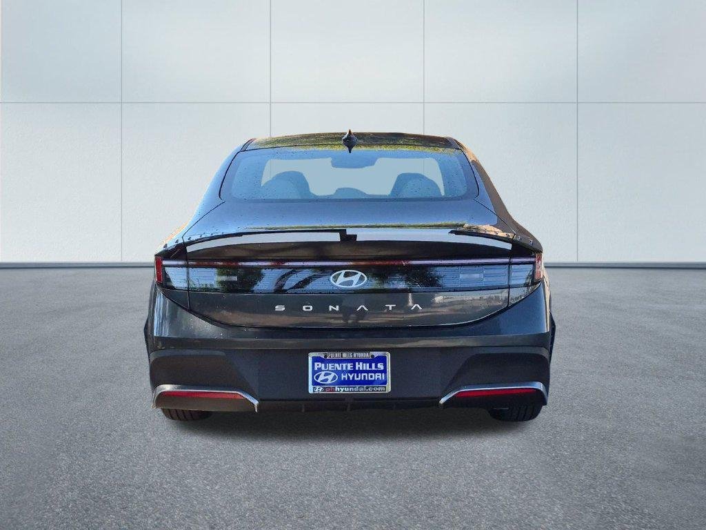 New 2026 Gray Hyundai SE image 5