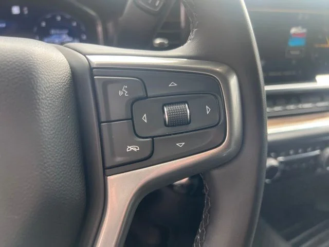 Used 2025 Black Chevrolet LT image 23