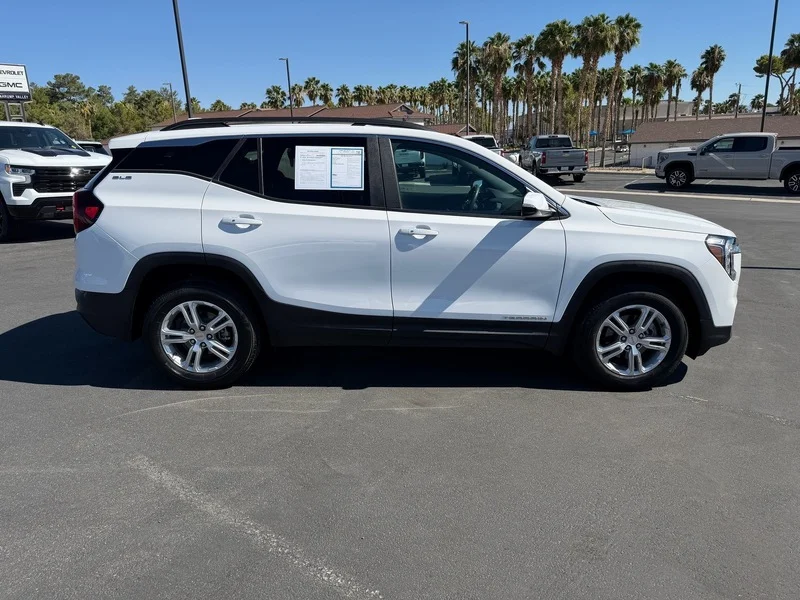 Used 2023 SUMMIT WHITE GMC SLE image 2
