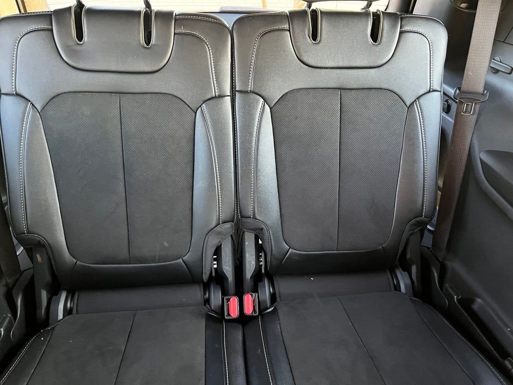 Used 2024 Bright White Clearcoat Jeep Altitude X image 18