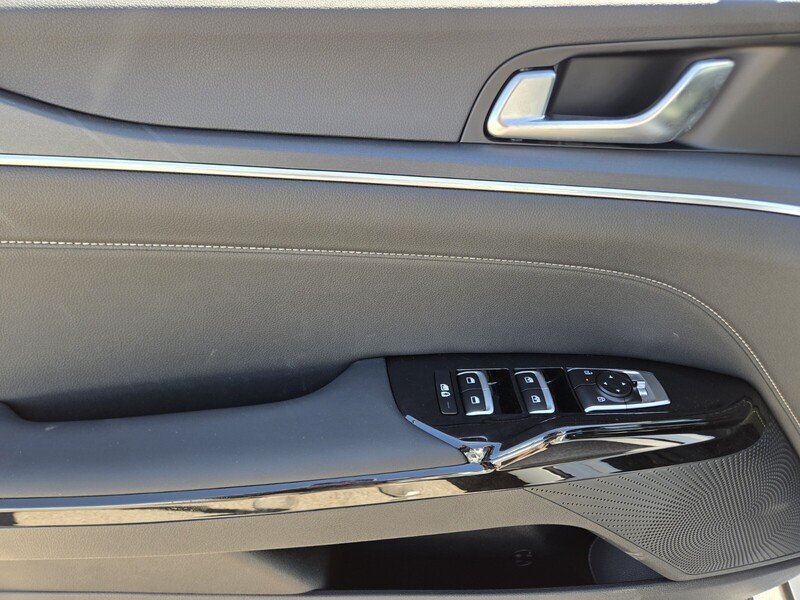 New 2026 Snow White Pearl Kia GT-Line FWD image 9