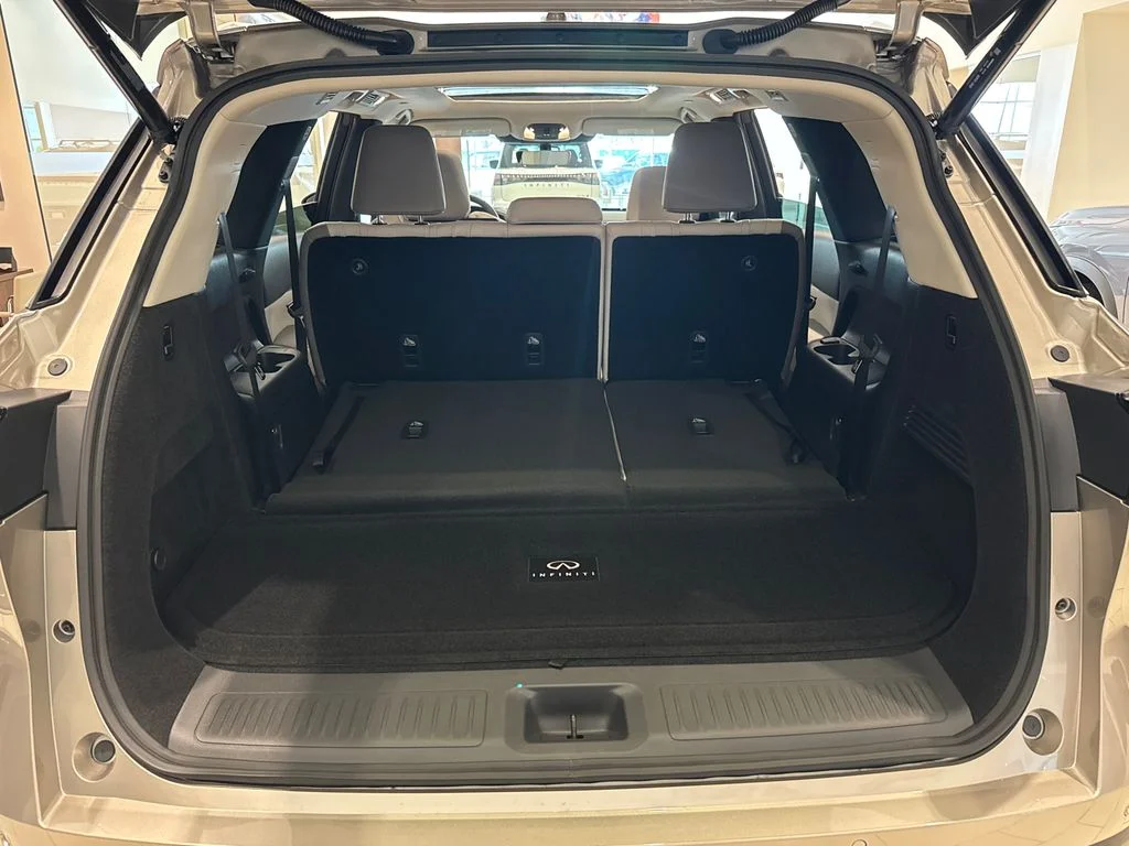 New 2027 WARM TITANIUM INFINITI Luxe FWD image 17