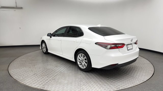 2023 Toyota Camry LE - Photo 4