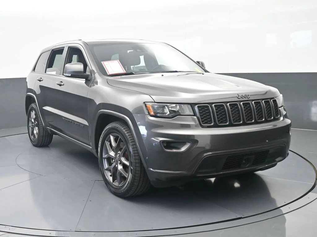Used 2021 Granite Crystal Metallic Clearcoat Jeep Limited image 8