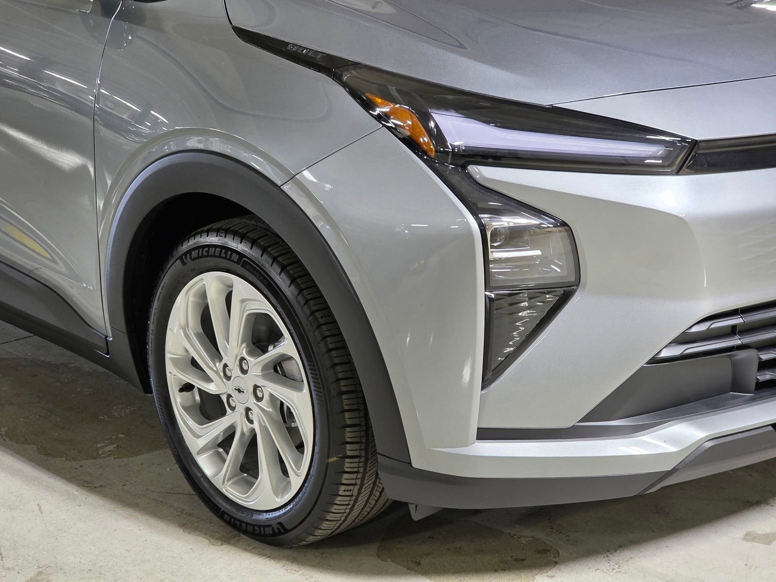 2027 Chevrolet Bolt LT - Photo 10
