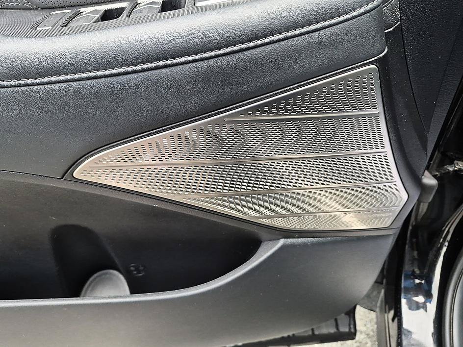 Used 2022 Abyss Black Pearl Hyundai Calligraphy image 13
