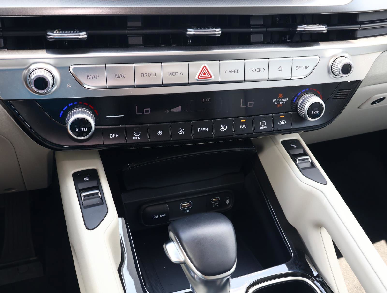 2025 Kia Telluride S - Photo 26