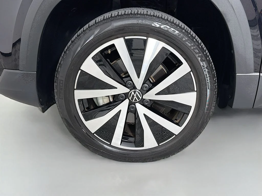 Used 2022 Black Volkswagen 1.5T SE image 31