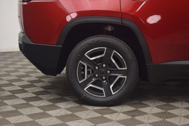 New 2026 Red Hot Pearl-Coat Exterior Paint Jeep Laredo image 9