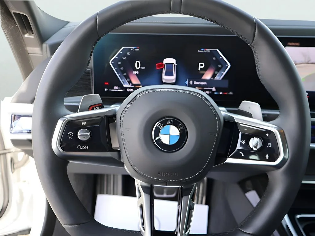 2025 BMW 7 Series 740i - Photo 33