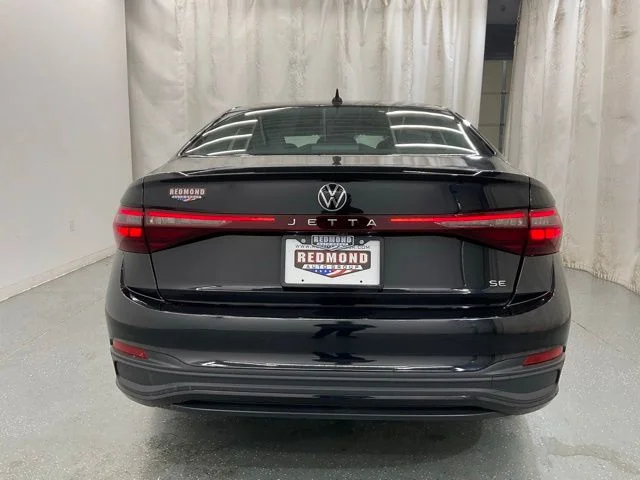 2025 Volkswagen Jetta SE - Photo 6
