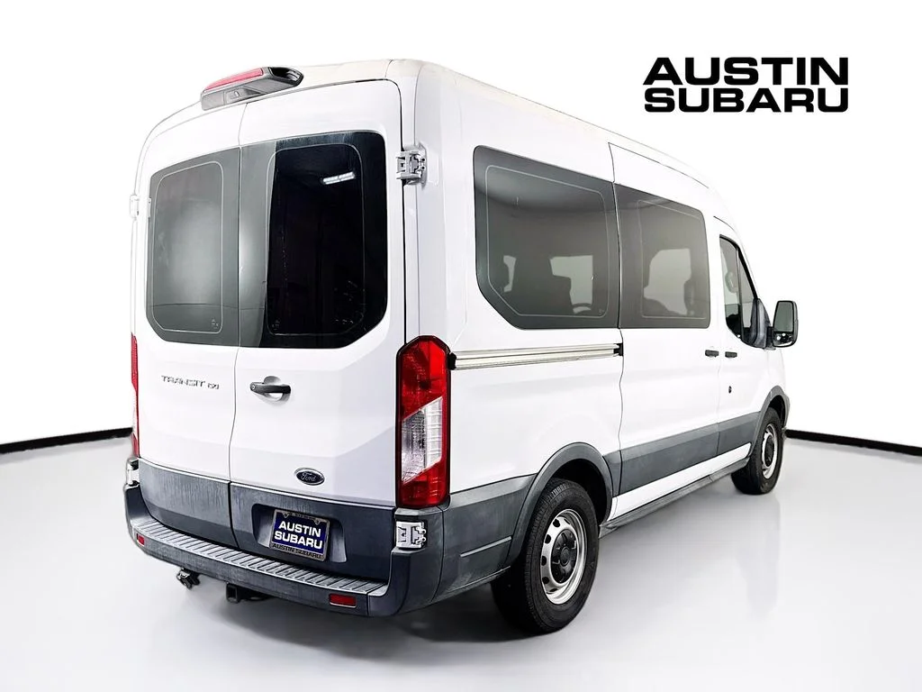Used 2018 White Ford XL image 7