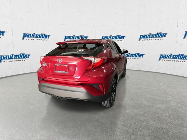 Certified Used 2018 Pearl Toyota XLE image 10