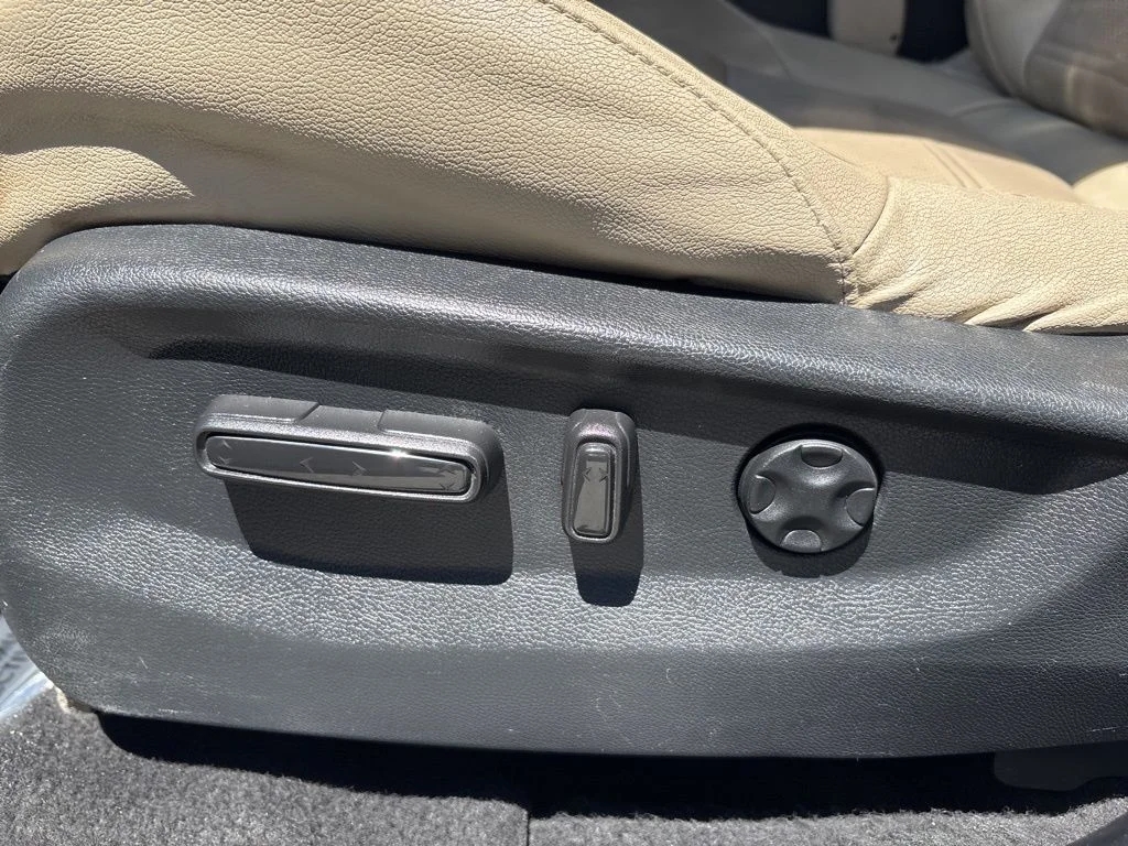 Used 2017 Sandstorm Metallic Honda Touring image 15