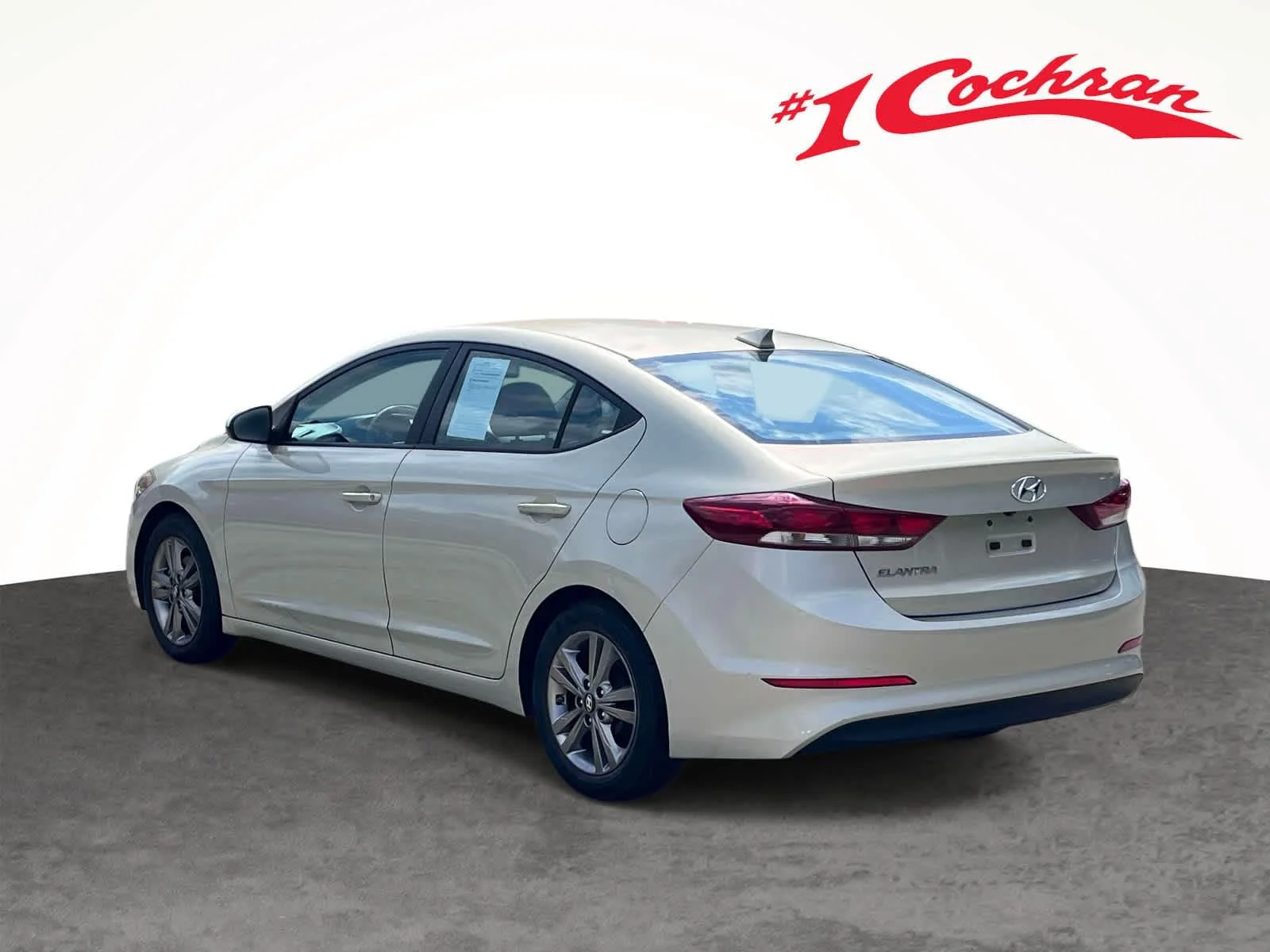 Used 2017 Mineral Beige Pearl Hyundai SE image 9