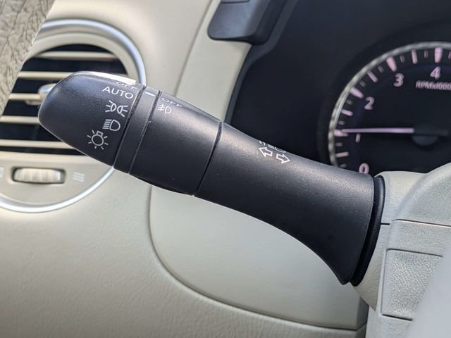 Used 2013 Black Obsidian INFINITI Base image 31