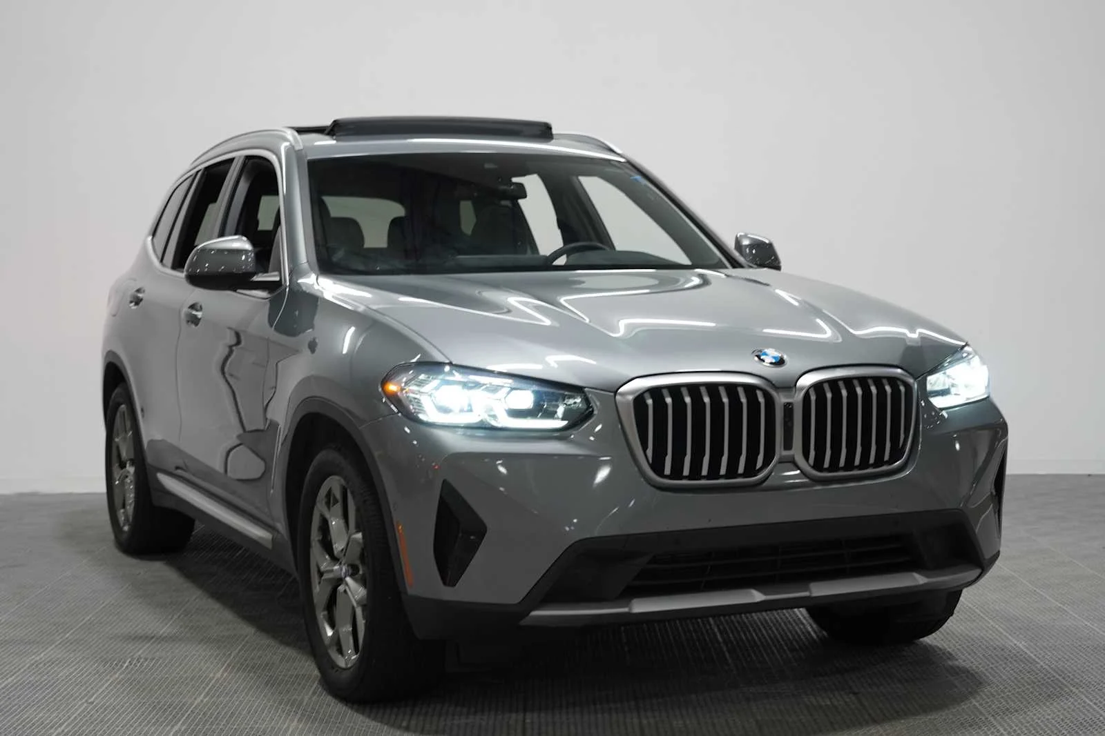 Certified Used 2024 Skyscraper Grey Metallic BMW sDrive30i image 3