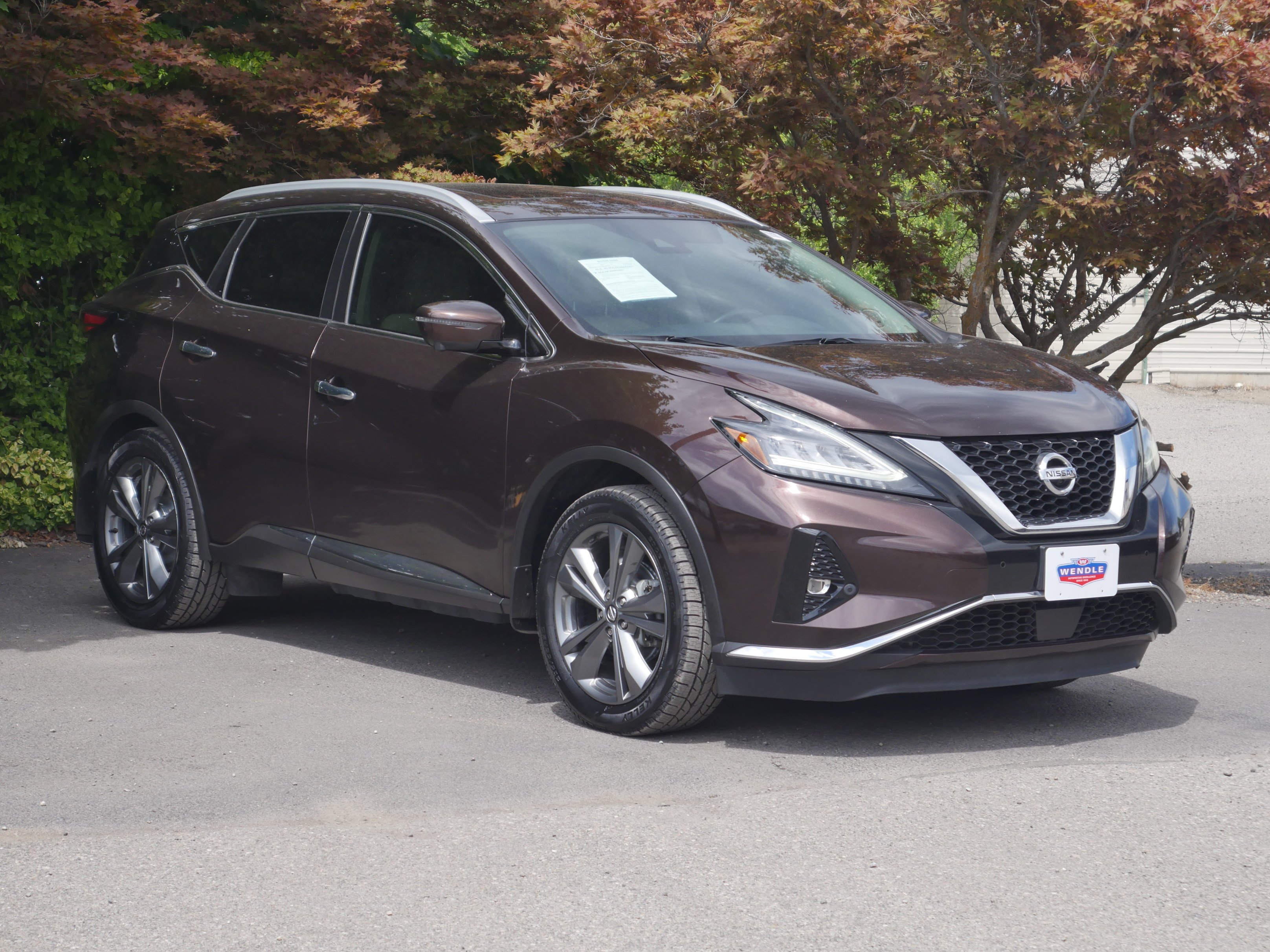 Used 2019 Mocha Almond Pearl Nissan Platinum image 28