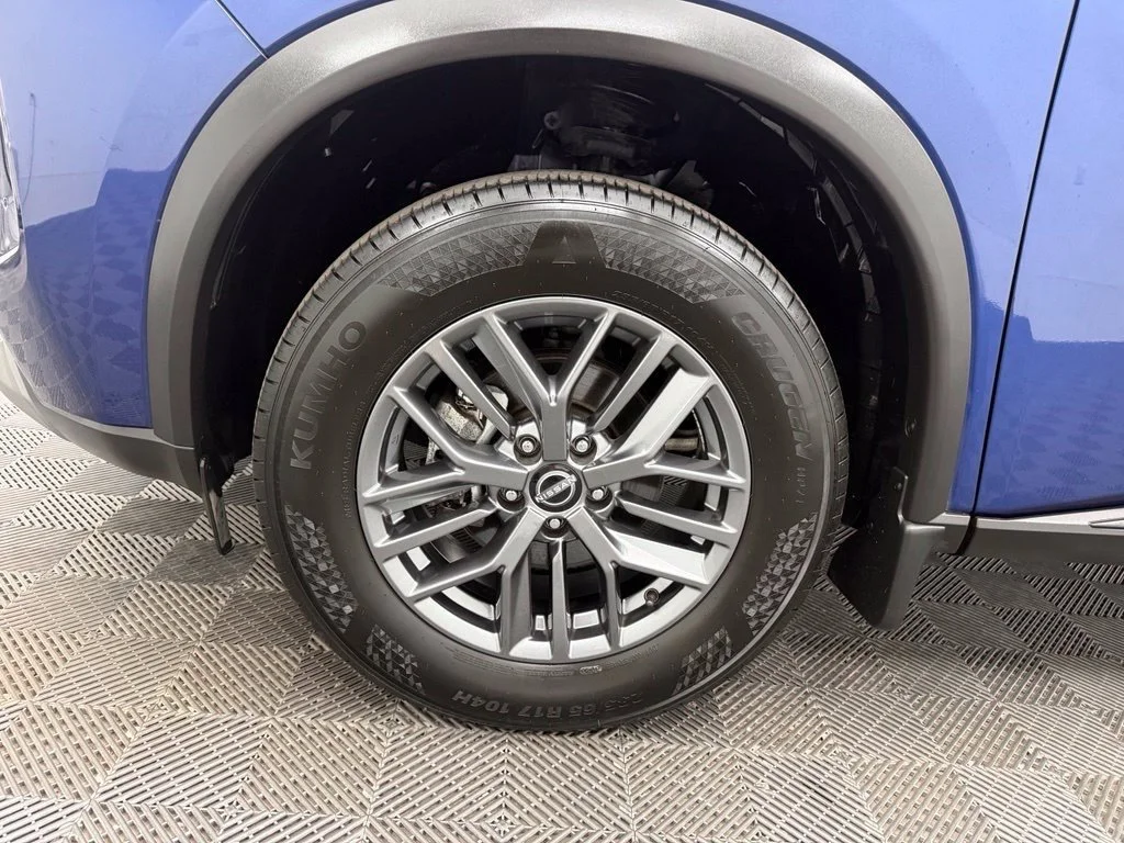 Used 2023 Blue Nissan S image 14