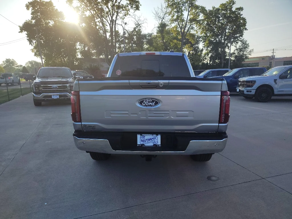 Used 2024 Iconic Silver Metallic Ford LARIAT image 5